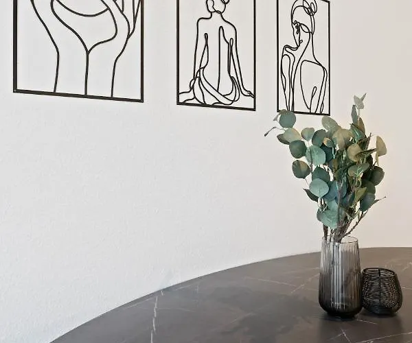 Apartamento Charming 1br Apt W/ Terrace & 5 Min Drive To City *