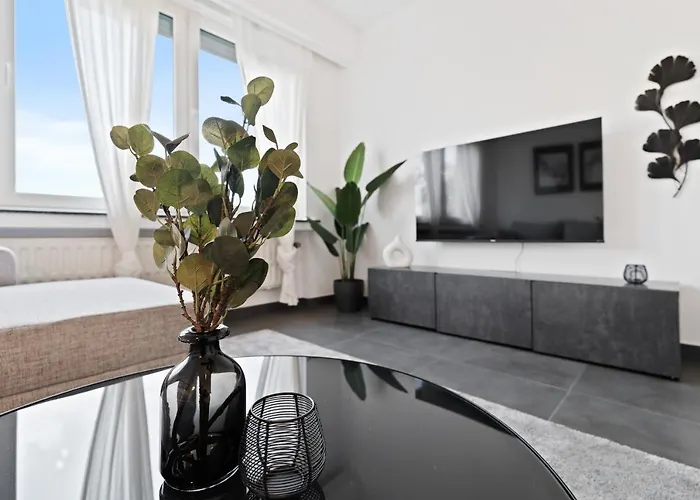 Apartamento Charming 1br Apt W/ Terrace & 5 Min Drive To City *