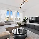 Apartment Charming 1br Apt W/ Terrace & 5 Min Drive To City Luxembourg