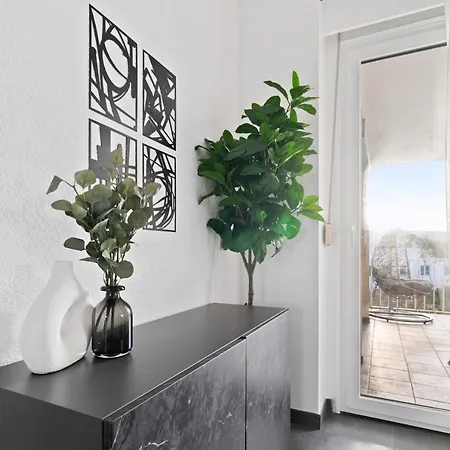 Charming 1br Apt W/ Terrace & 5 Min Drive To City ルクセンブルク