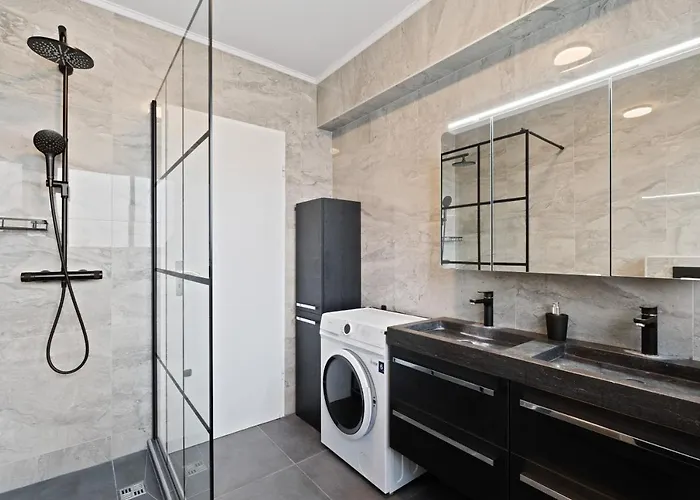 Charming 1br Apt W/ Terrace & 5 Min Drive To City Λουξεμβούργο