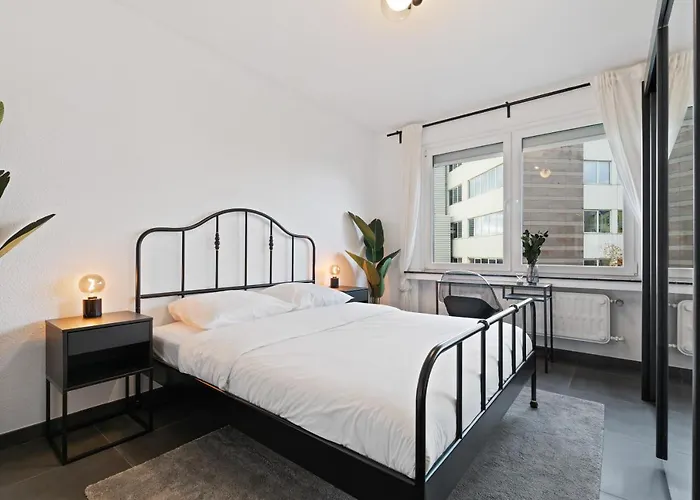 Charming 1br Apt W/ Terrace & 5 Min Drive To City Apartament Luksemburg