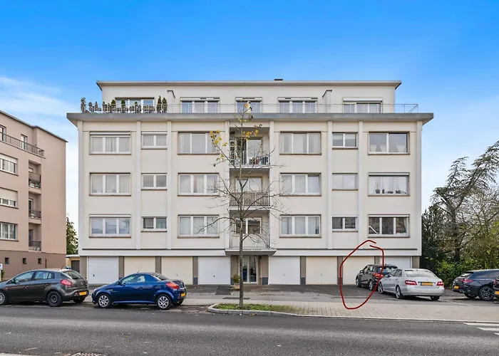 Charming 1br Apt W/ Terrace & 5 Min Drive To City